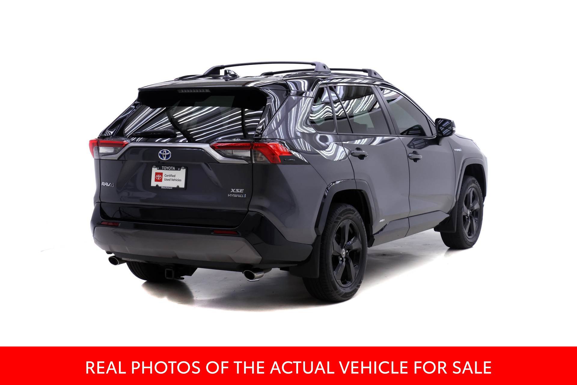 Used 2021 Toyota RAV4 XSE AWD/4WD image 2