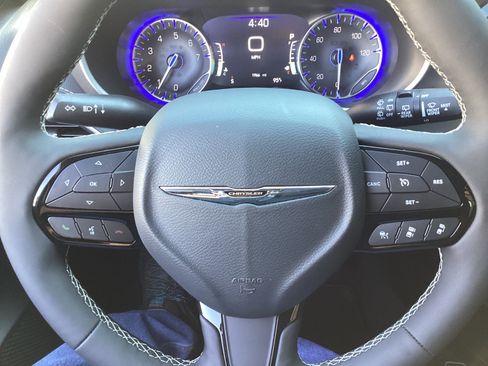 Used 2026 Chrysler Pacifica Select w/ S Appearance Package FWD image 19