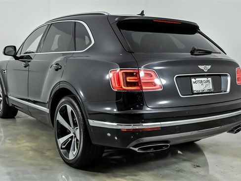 Used 2017 Bentley Bentayga AWD/4WD image 8