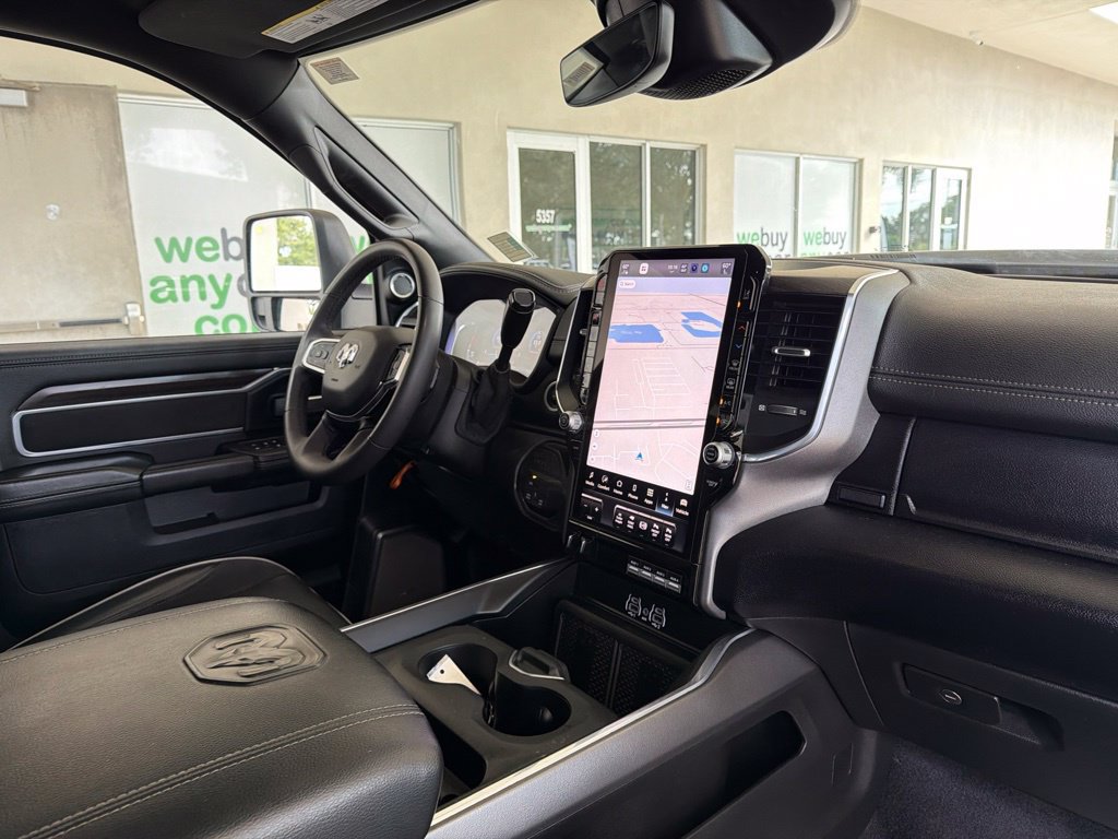 Used 2025 RAM 3500 Laramie AWD/4WD image 30