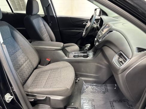 Used 2022 Chevrolet Equinox LT AWD/4WD image 10