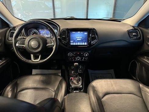 Used 2019 Jeep Compass Limited AWD/4WD image 9