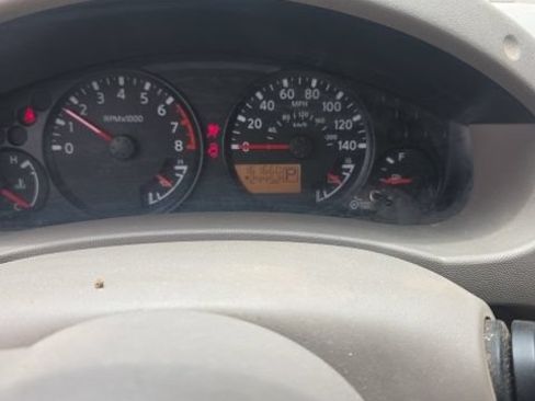 Used 2011 Nissan Frontier SV RWD image 10