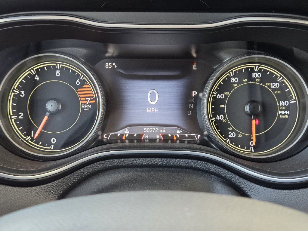 Used 2023 Jeep Cherokee Altitude Lux AWD/4WD image 16