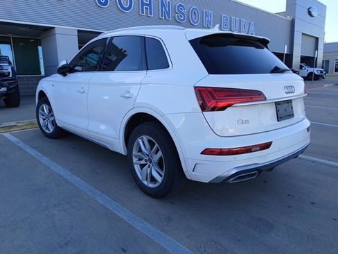 Used 2022 Audi Q5 2.0T Premium w/ Convenience Package image 9