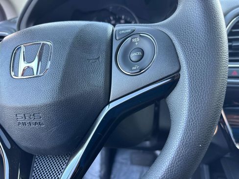 Used 2018 Honda HR-V EX image 20