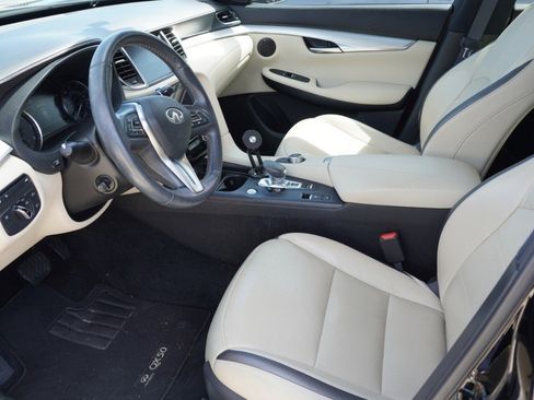 Used 2021 INFINITI QX50 Essential w/ Convenience Package image 6