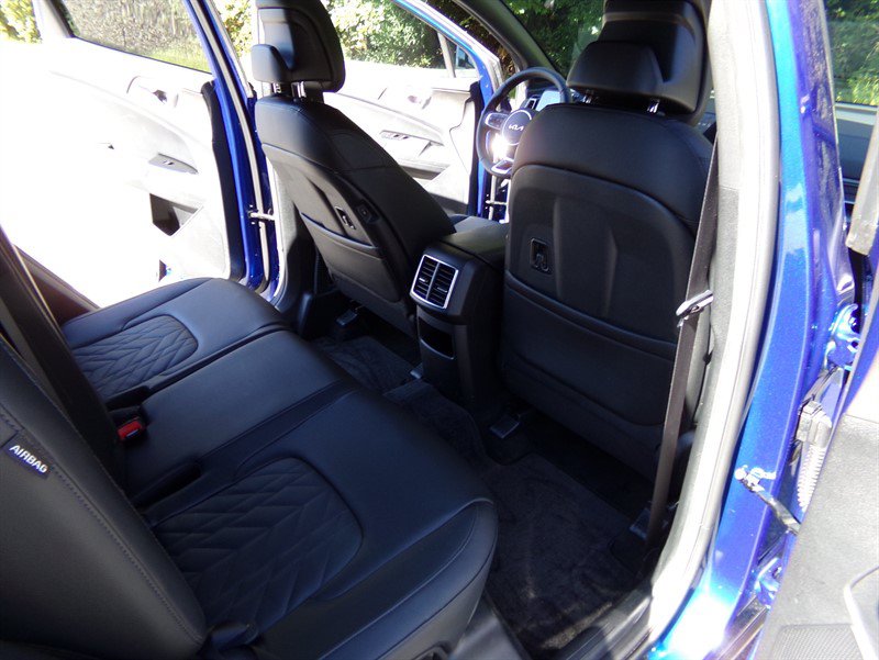 Used 2025 Kia Sportage X-Line AWD/4WD image 25