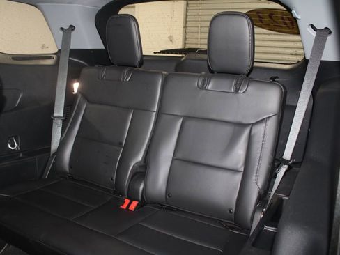 Used 2023 Ford Explorer XLT w/ Equipment Group 202A image 28