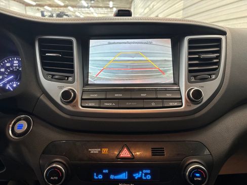 Used 2018 Hyundai Tucson SEL Plus AWD/4WD image 19