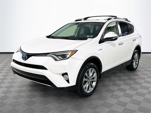 Used 2016 Toyota RAV4 Limited image 3