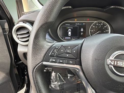 Used 2023 Nissan Versa SV image 22