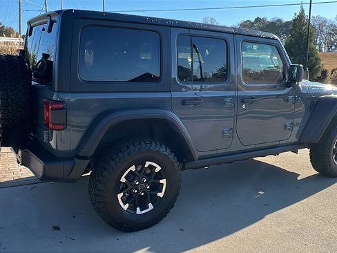 Used 2025 Jeep Wrangler Unlimited Rubicon 4xe w/ Convenience Group image 8