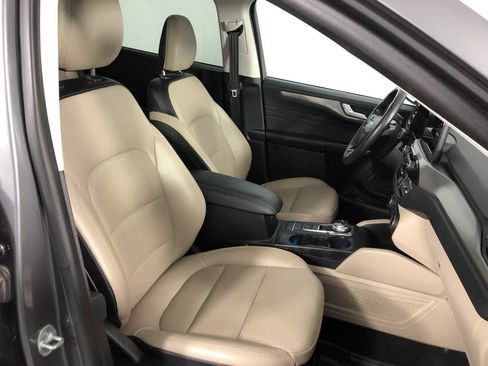 Used 2021 Ford Escape Titanium image 21