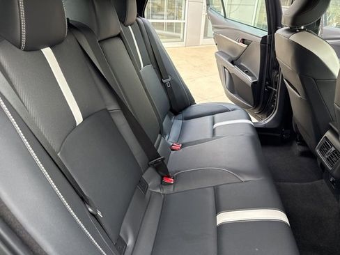 Used 2025 Toyota Camry SE image 27