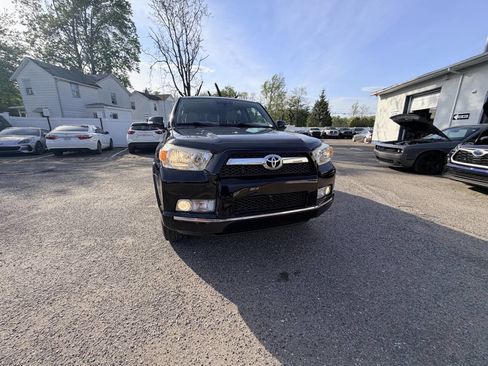 Used 2010 Toyota 4Runner Limited AWD/4WD image 17
