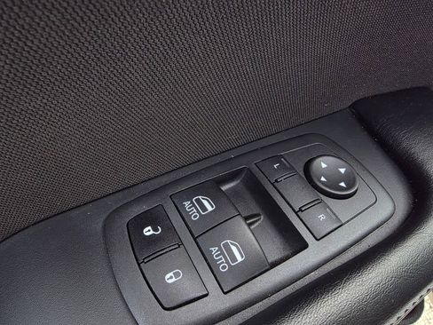 Used 2022 Dodge Challenger SXT w/ Blacktop Package image 12