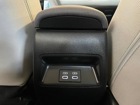 Used 2023 Toyota Corolla LE FWD image 27