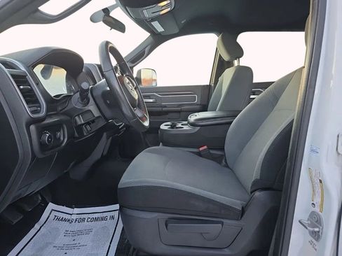 Used 2021 RAM 3500 Big Horn image 15