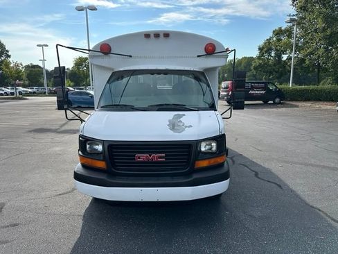 Used 2003 GMC Savana 3500 RWD image 4