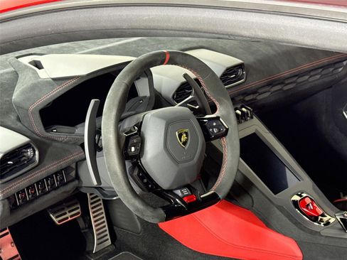 Used 2022 Lamborghini Huracan STO image 16