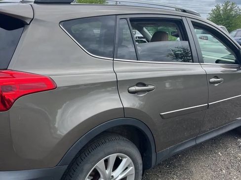 Used 2015 Toyota RAV4 Limited AWD/4WD image 9