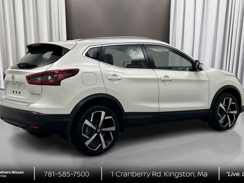 Certified 2022 Nissan Rogue Sport SL image 5