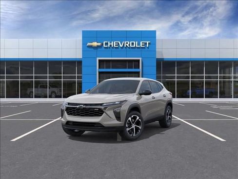 New 2026 Chevrolet Trax RS w/ Sunroof Package FWD image 9