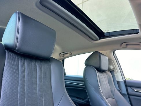 Used 2022 Honda Accord EX-L image 16