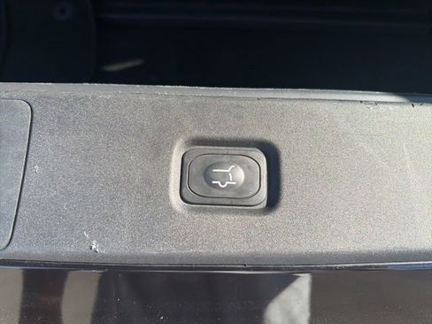 Used 2025 Ford Expedition Active AWD/4WD image 11