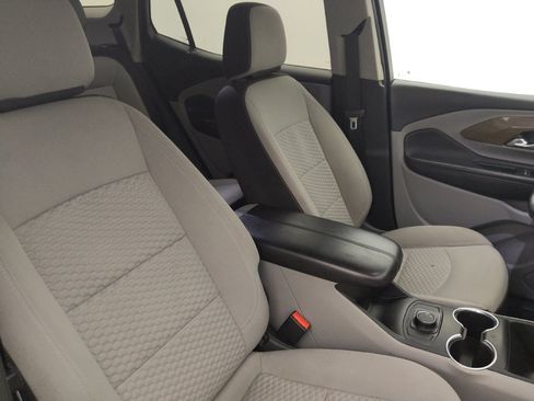 Used 2020 GMC Terrain SLE FWD image 21