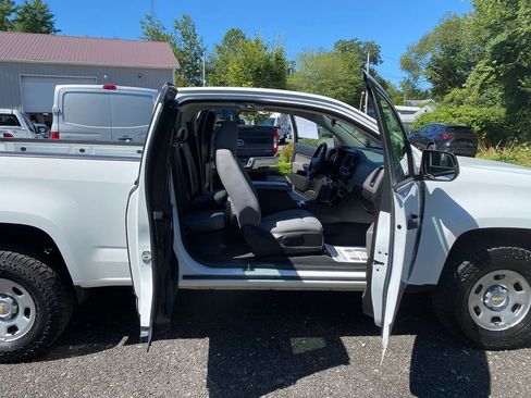 Used 2020 Chevrolet Colorado W/T w/ WT Convenience Package image 24