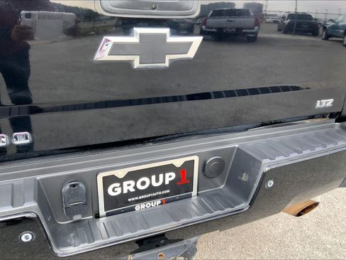 Used 2017 Chevrolet Silverado 2500 LTZ w/ Midnight Edition image 9