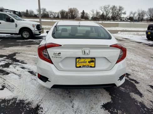 Used 2017 Honda Civic EX-T image 7