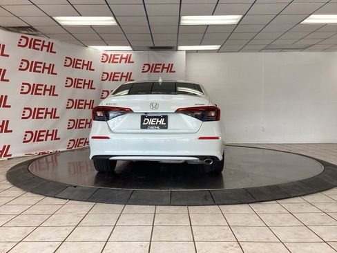 Used 2023 Honda Civic Sport image 6