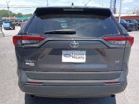 Used 2024 Toyota RAV4 LE FWD image 4
