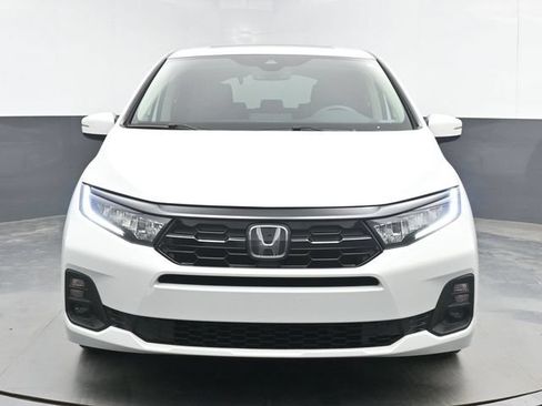Used 2025 Honda Odyssey Touring image 3