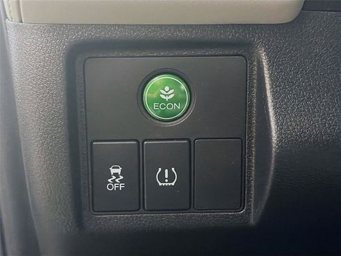 Used 2021 Honda HR-V LX image 17