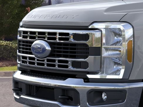 New 2026 Ford F350 XLT w/ 360-Degree Camera Package RWD image 17