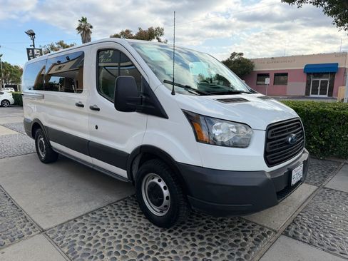 Used 2018 Ford Transit 150 XL RWD image 3