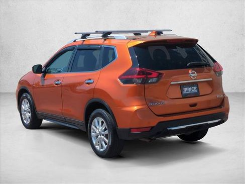 Used 2019 Nissan Rogue SV AWD/4WD image 8