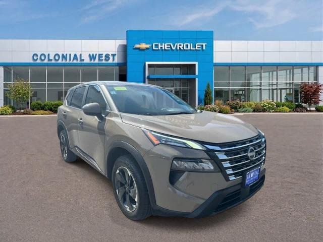 Used 2025 Nissan Rogue SV AWD/4WD image 15