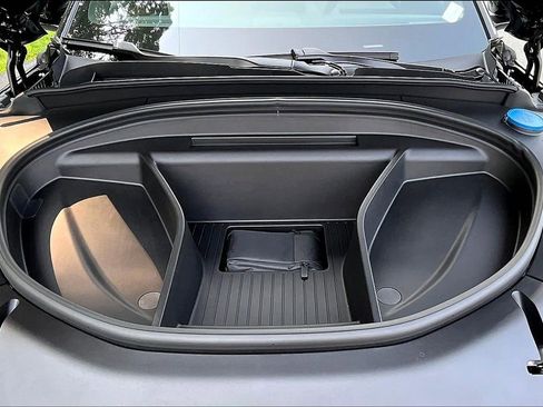 New 2025 Volvo EX90 Plus AWD/4WD image 12
