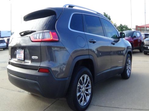 Used 2020 Jeep Cherokee Latitude Plus w/ Cold Weather Group FWD image 6