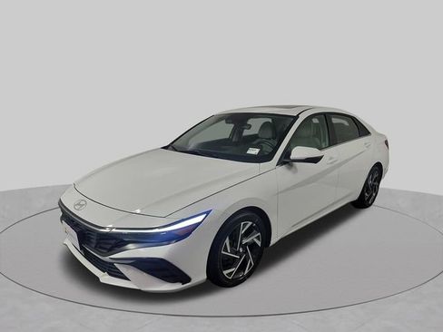 Used 2024 Hyundai Elantra Limited FWD image 1
