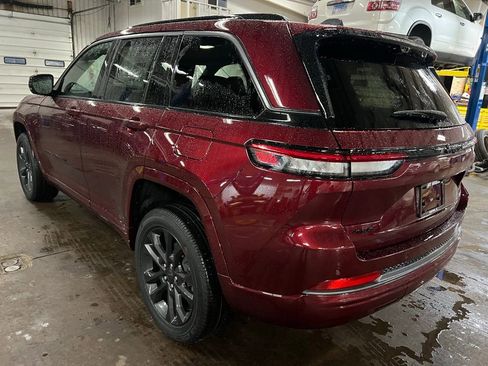 New 2026 Jeep Grand Cherokee Limited image 3