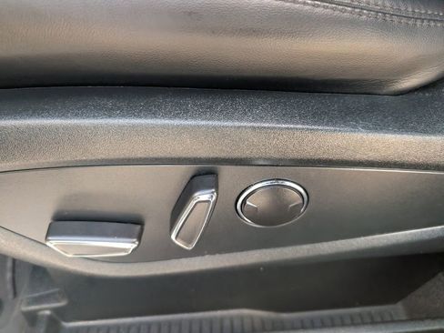 Used 2022 Lincoln Nautilus Reserve AWD/4WD image 9