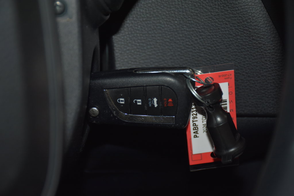 Used 2024 Toyota Corolla LE FWD image 15