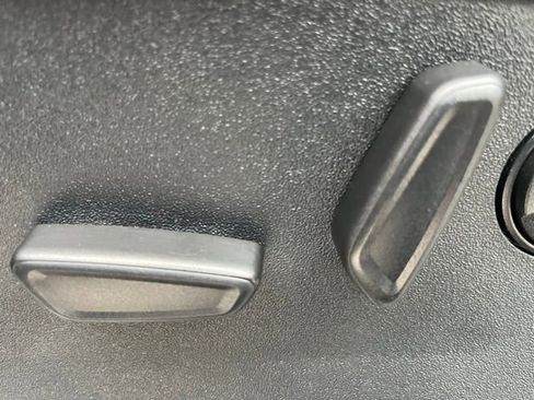 Used 2023 Ford F350 Lariat w/ Chrome Package image 14