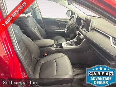 Used 2025 Toyota RAV4 XLE Premium AWD/4WD image 5